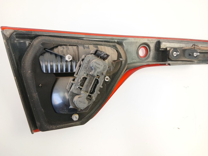 Recambio de piloto trasero central para seat toledo ii (1m2) 1.9 tdi referencia OEM IAM 1M5945107B  1M5945225D