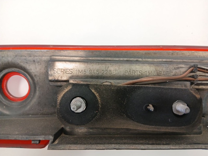 Recambio de piloto trasero central para seat toledo ii (1m2) 1.9 tdi referencia OEM IAM 1M5945107B  1M5945225D