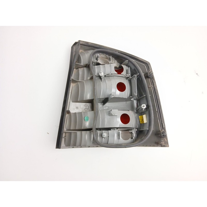 Recambio de piloto trasero izquierdo para opel vectra c gts (z02) 1.9 cdti (f68) referencia OEM IAM 13131000  