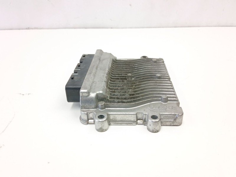 Recambio de centralita para peugeot 206 hatchback (2a/c) 1.4 i referencia OEM IAM 9661960880 J34PAAE 