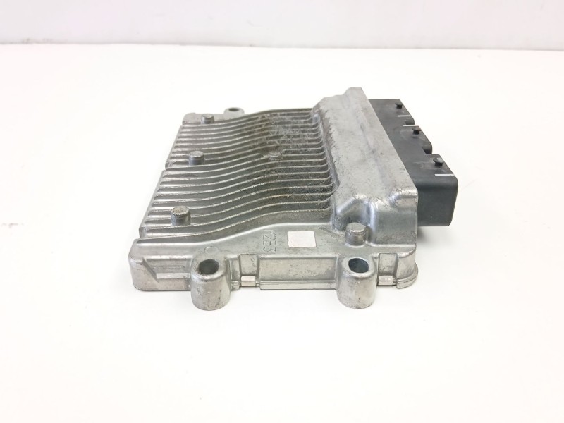 Recambio de centralita para peugeot 206 hatchback (2a/c) 1.4 i referencia OEM IAM 9661960880 J34PAAE 