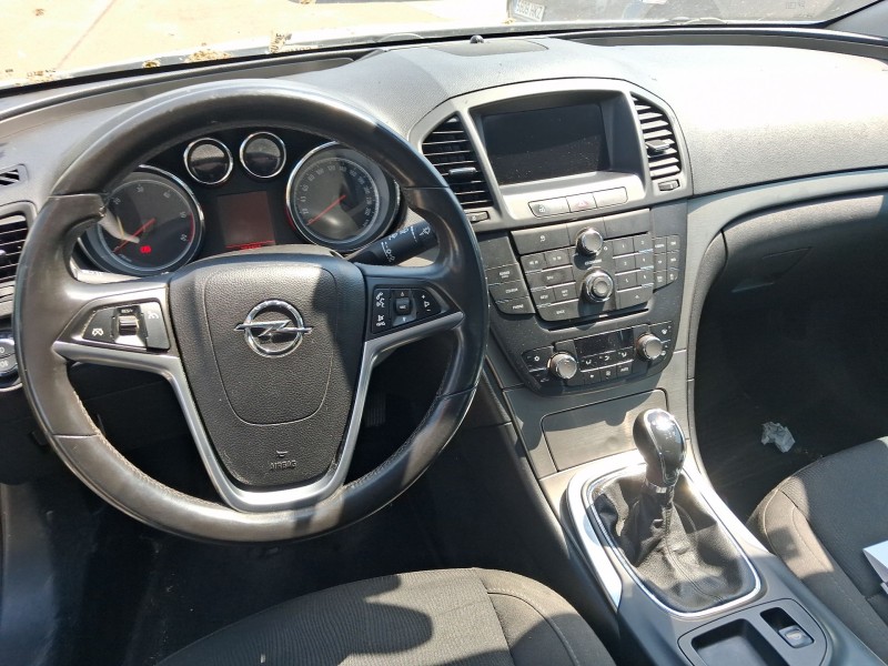 opel insignia a (g09) del año 2011