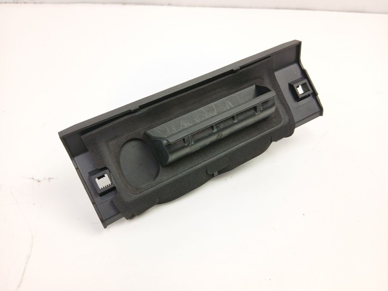 Recambio de manilla maletero para peugeot 206 hatchback (2a/c) 1.4 i referencia OEM IAM 8726Q0  