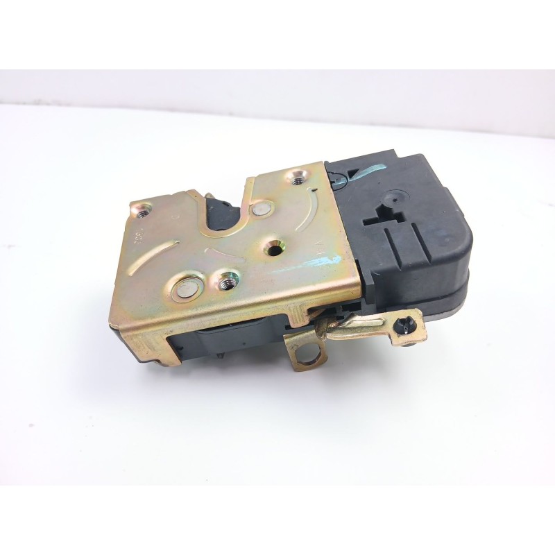 Recambio de cerradura puerta delantera derecha para peugeot 206 hatchback (2a/c) 1.4 i referencia OEM IAM 9136E3  