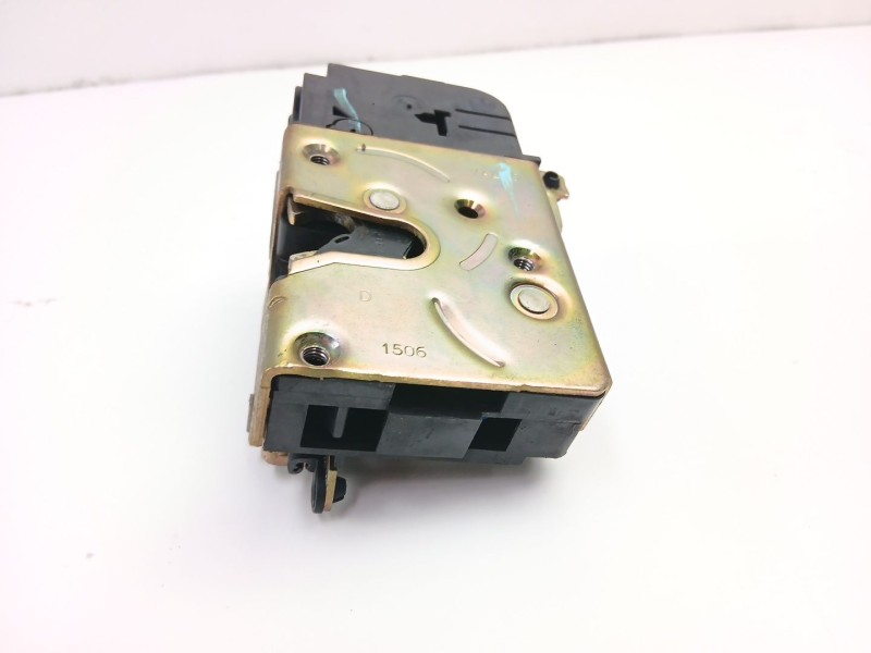 Recambio de cerradura puerta delantera derecha para peugeot 206 hatchback (2a/c) 1.4 i referencia OEM IAM 9136E3  