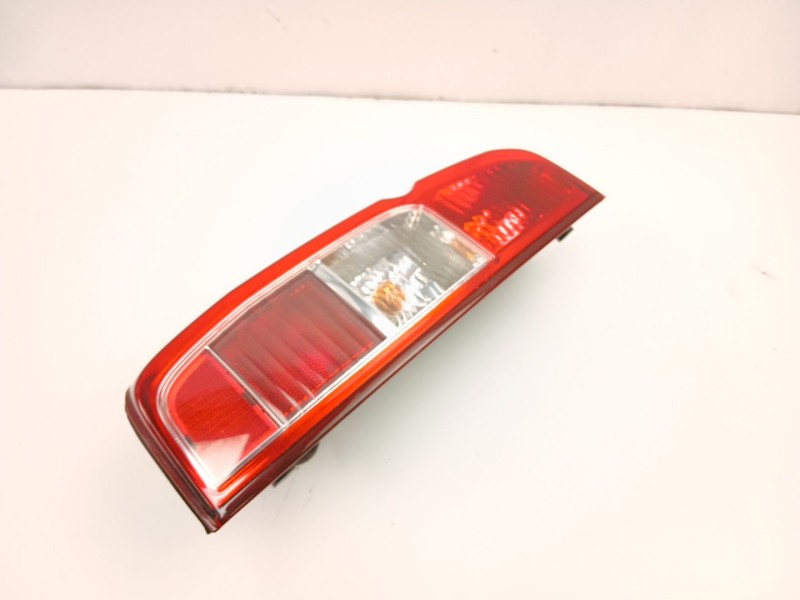 Recambio de piloto trasero izquierdo para nissan navara np300 (d40) 2.5 dci 4wd referencia OEM IAM 26555EB383  