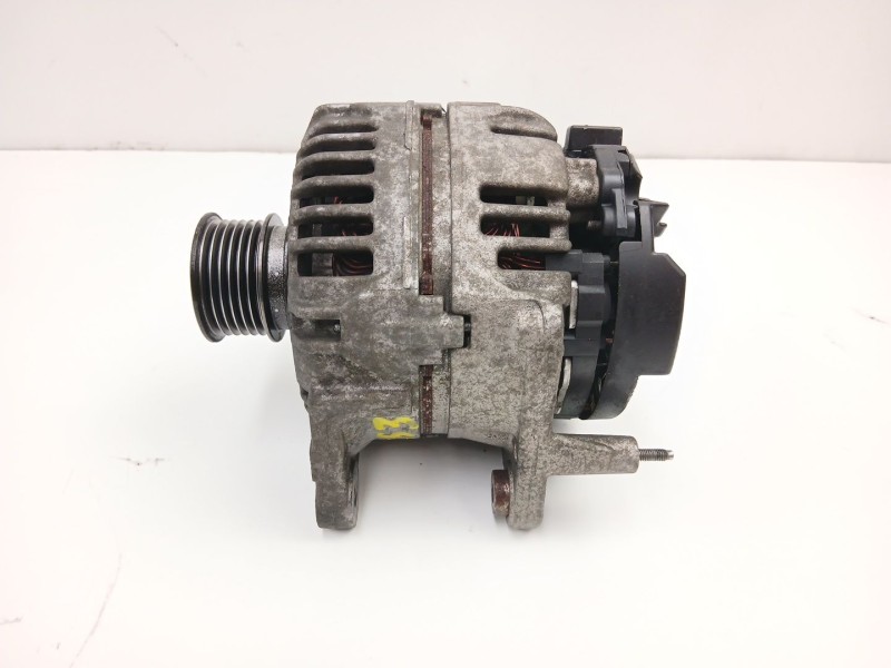 Recambio de alternador para seat ibiza iii (6l1) 1.4 16v referencia OEM IAM 037903025M 0124325013 