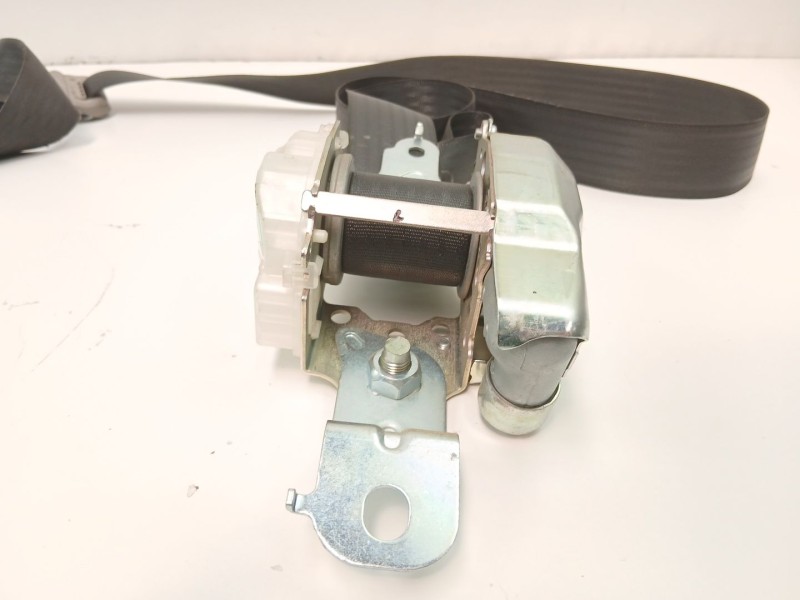 Recambio de cinturon seguridad delantero izquierdo para nissan navara np300 (d40) 2.5 dci 4wd referencia OEM IAM H6884EB30B  
