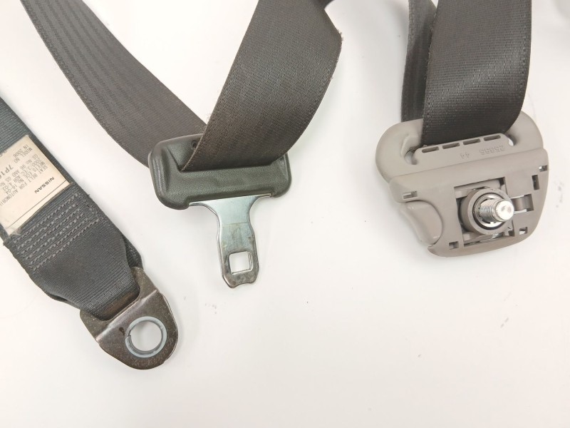 Recambio de cinturon seguridad delantero izquierdo para nissan navara np300 (d40) 2.5 dci 4wd referencia OEM IAM H6884EB30B  