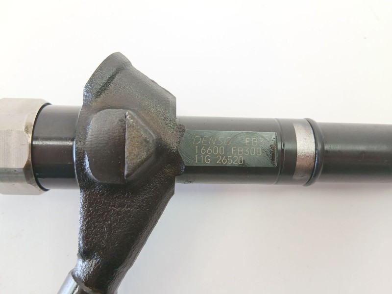 Recambio de inyectores juego para nissan navara np300 (d40) 2.5 dci 4wd referencia OEM IAM 16600EB300  