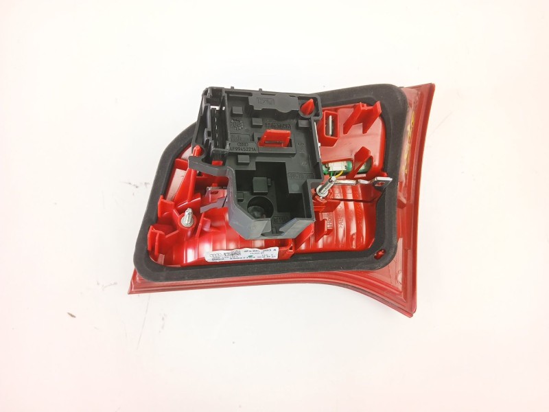 Recambio de piloto porton izquierdo para audi a6 c6 (4f2) 3.0 tdi quattro referencia OEM IAM 4F9945093A 89037753 