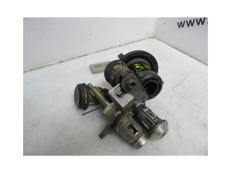 Recambio de antirrobo clausor de arranque : ford ka : 1.3 g (59,82cv) 3p [1998] para ford ka 1.3 g referencia OEM IAM JUEGOCOMPL