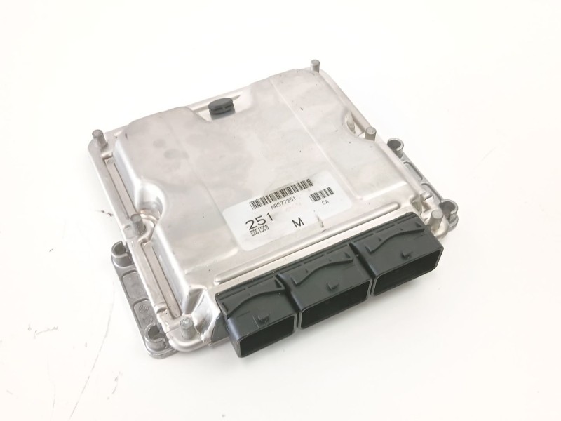 Recambio de centralita para mitsubishi space star monospace (dg_a) 1.9 di-d (dg4a) referencia OEM IAM MR57725 8200319959 8200319