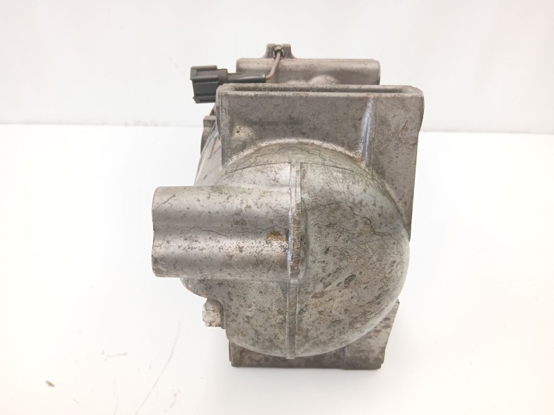 Recambio de compresor aire acondicionado para nissan navara np300 (d40) 2.5 dci 4wd referencia OEM IAM 92600EB400  