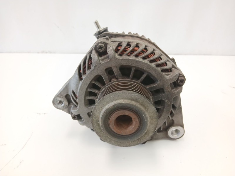 Recambio de alternador para nissan navara np300 (d40) 2.5 dci 4wd referencia OEM IAM 23100EB315 A3TJ0781 