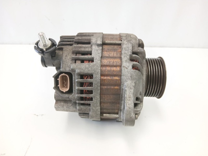 Recambio de alternador para nissan navara np300 (d40) 2.5 dci 4wd referencia OEM IAM 23100EB315 A3TJ0781 