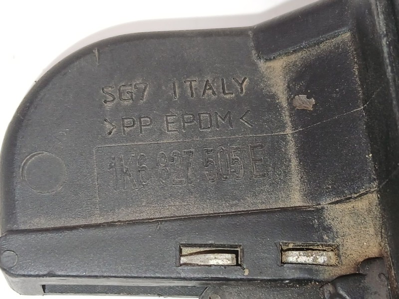 Recambio de cerradura maletero / porton para volkswagen golf v (1k1) 2.0 tdi 16v referencia OEM IAM 1K6827505E  