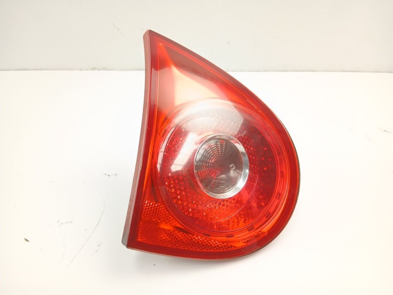 Recambio de piloto porton izquierdo para volkswagen golf v (1k1) 2.0 tdi 16v referencia OEM IAM 1K6945093E  