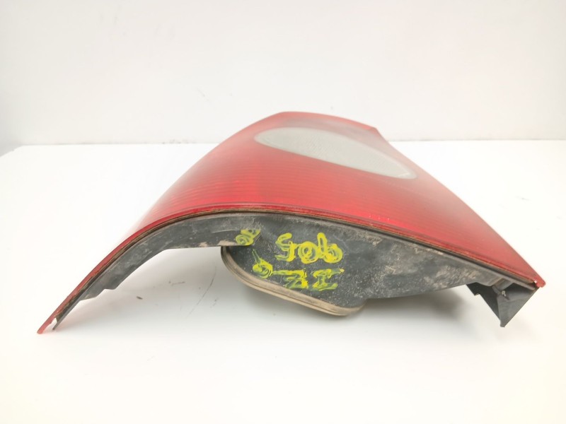 Recambio de piloto trasero izquierdo para ford focus ii sedán (db_, fch, dh) 1.6 referencia OEM IAM 5M5113405B  