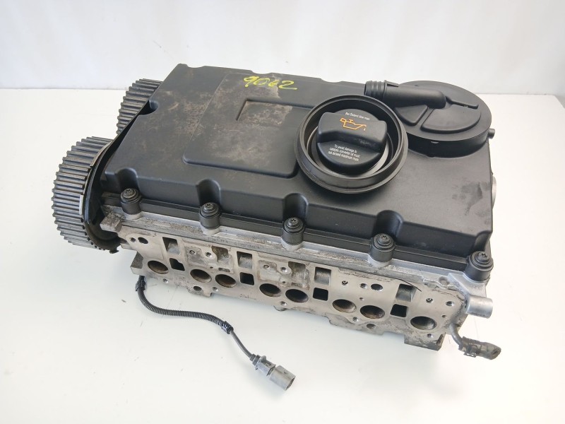 Recambio de culata turbo diesel para volkswagen golf v (1k1) 2.0 tdi 16v referencia OEM IAM 03G103373  