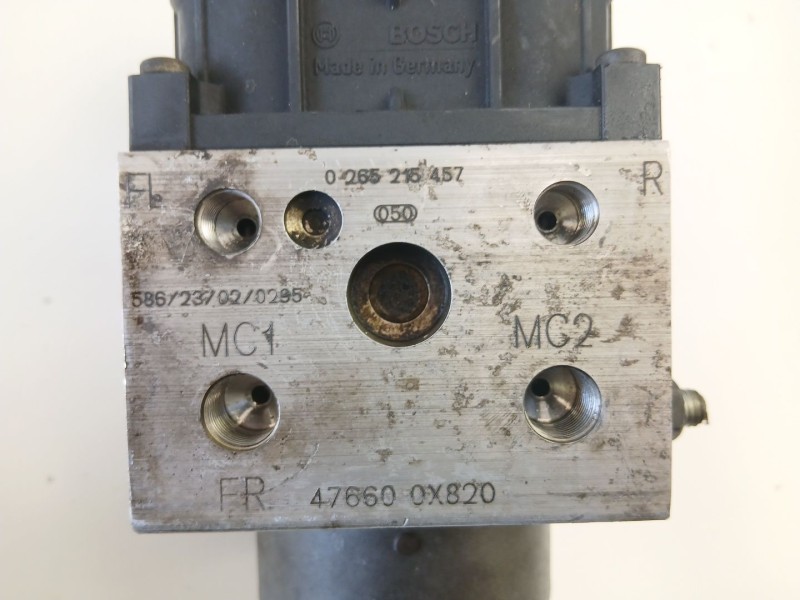 Recambio de abs para nissan terrano ii (r20) 2.7 tdi 4wd referencia OEM IAM 476600X820 0265215457 