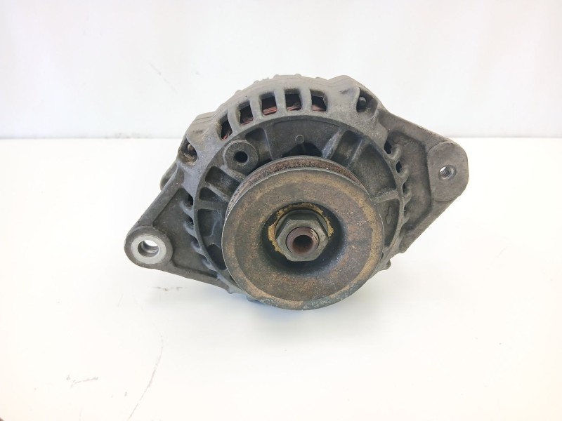 Recambio de alternador para nissan terrano ii (r20) 2.7 tdi 4wd referencia OEM IAM 231007F001 0123310051 