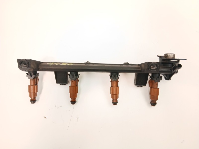 Recambio de inyectores juego para peugeot 406 (8b) 2.0 16v referencia OEM IAM 1984C4 0280155803 