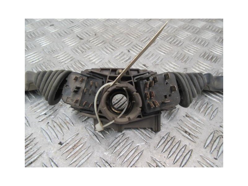Recambio de mando luces y limpias : opel astra : 1.7 td [1993] para opel astra 1.7 td referencia OEM IAM   