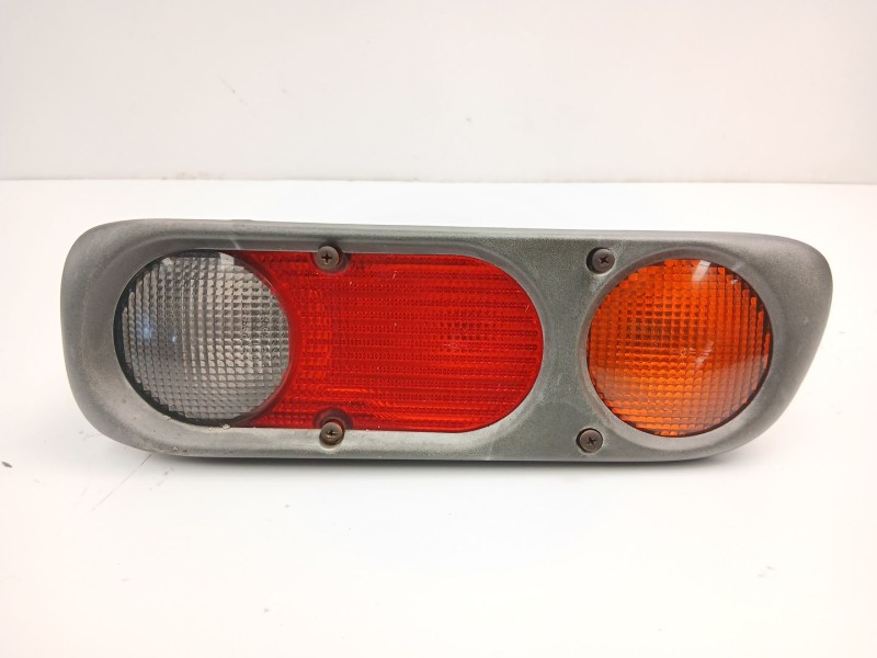 Recambio de piloto trasero derecho paragolpes para nissan terrano ii (r20) 2.7 tdi 4wd referencia OEM IAM 265500X201  