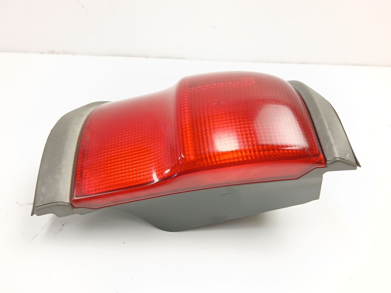Recambio de piloto trasero izquierdo para nissan terrano ii (r20) 2.7 tdi 4wd referencia OEM IAM 268550X000  