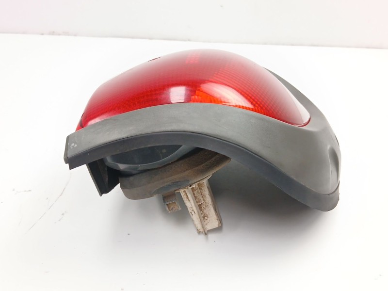 Recambio de piloto trasero izquierdo para nissan terrano ii (r20) 2.7 tdi 4wd referencia OEM IAM 268550X000  