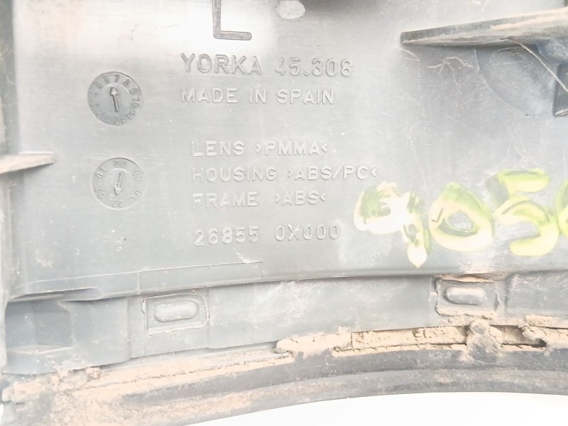 Recambio de piloto trasero izquierdo para nissan terrano ii (r20) 2.7 tdi 4wd referencia OEM IAM 268550X000  