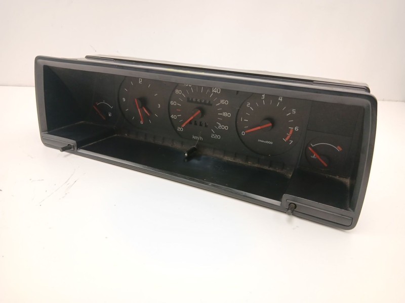 Recambio de cuadro instrumentos para volvo 760 (704, 764) 2.8 referencia OEM IAM 1362811 19860624 