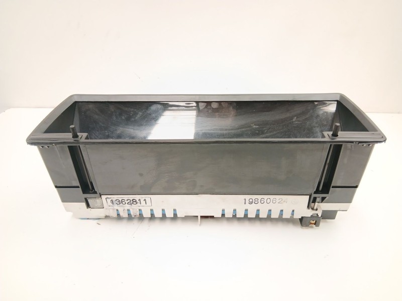Recambio de cuadro instrumentos para volvo 760 (704, 764) 2.8 referencia OEM IAM 1362811 19860624 