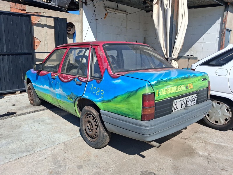 opel corsa a hatchback (s83) del año 1990