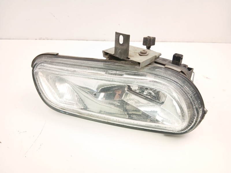Recambio de antiniebla derecho para peugeot 406 (8b) 2.1 td 12v referencia OEM IAM 6205N3  