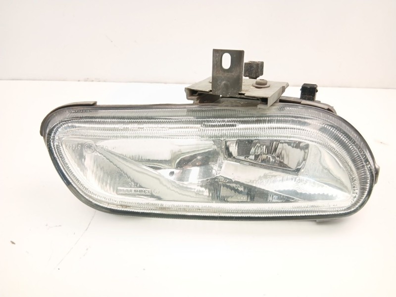 Recambio de antiniebla derecho para peugeot 406 (8b) 2.1 td 12v referencia OEM IAM 6205N3  