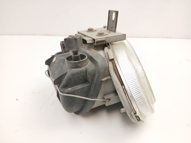 Recambio de antiniebla izquierdo para peugeot 406 (8b) 2.1 td 12v referencia OEM IAM 6204N3  