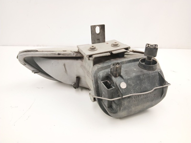 Recambio de antiniebla izquierdo para peugeot 406 (8b) 2.1 td 12v referencia OEM IAM 6204N3  