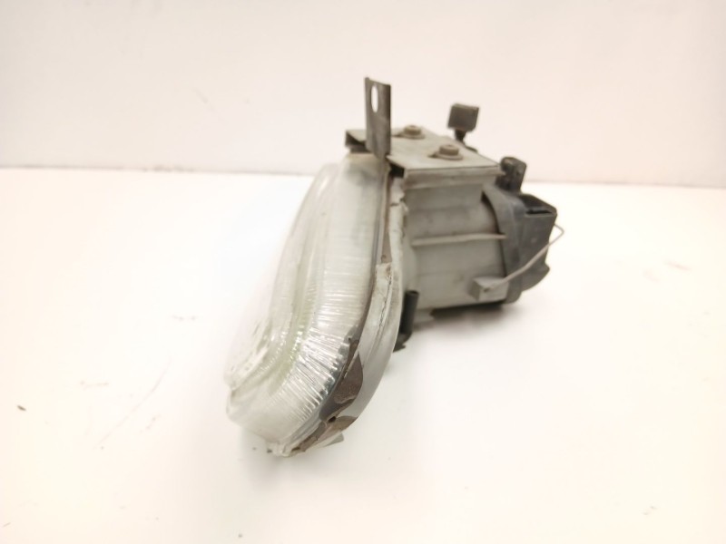 Recambio de antiniebla izquierdo para peugeot 406 (8b) 2.1 td 12v referencia OEM IAM 6204N3  
