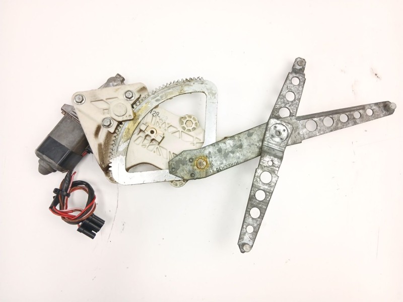 Recambio de elevalunas trasero derecho para volvo 760 (704, 764) 2.8 referencia OEM IAM 1334436  