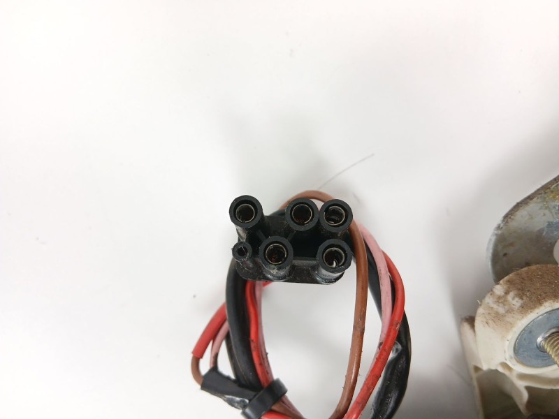 Recambio de elevalunas trasero derecho para volvo 760 (704, 764) 2.8 referencia OEM IAM 1334436  
