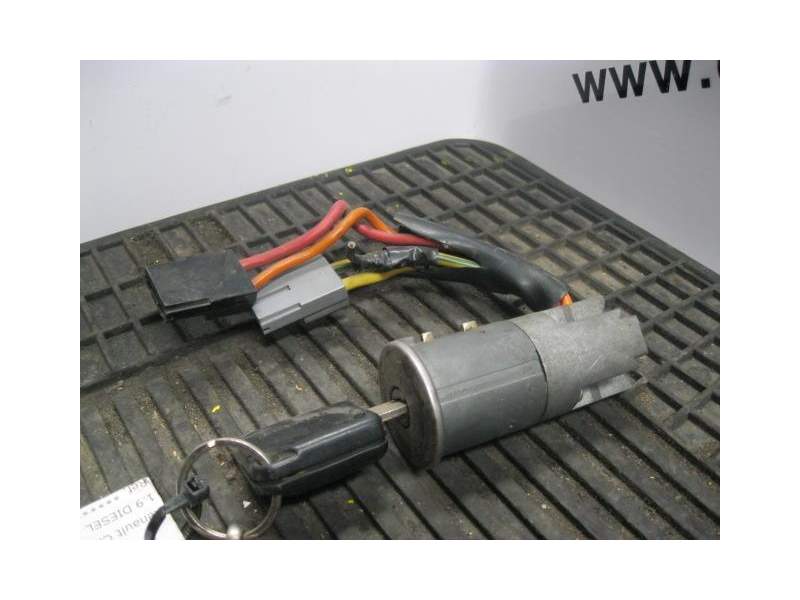 Recambio de conmutador de arranque para renault clio 1.9 diesel referencia OEM IAM   