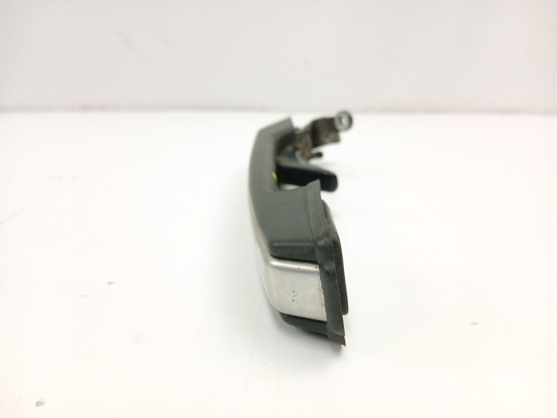 Recambio de manilla trasera izquierda para volvo 760 (704, 764) 2.8 referencia OEM IAM 6846644  
