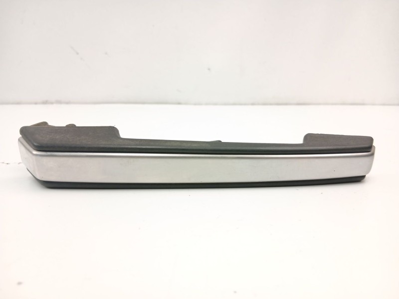 Recambio de manilla trasera derecha para volvo 760 (704, 764) 2.8 referencia OEM IAM 6846645  