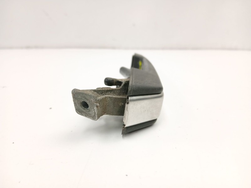 Recambio de manilla trasera derecha para volvo 760 (704, 764) 2.8 referencia OEM IAM 6846645  