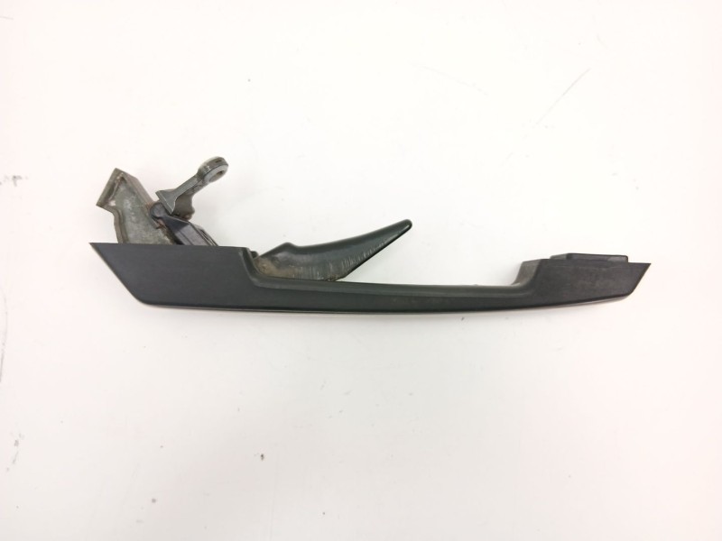 Recambio de manilla delantera izquierda para volvo 760 (704, 764) 2.8 referencia OEM IAM 6846644  