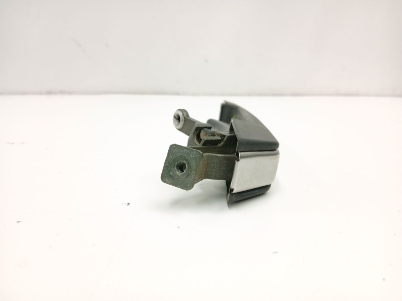 Recambio de manilla delantera izquierda para volvo 760 (704, 764) 2.8 referencia OEM IAM 6846644  