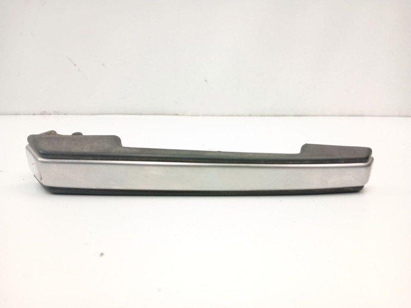 Recambio de manilla delantera derecha para volvo 760 (704, 764) 2.8 referencia OEM IAM 6846645  