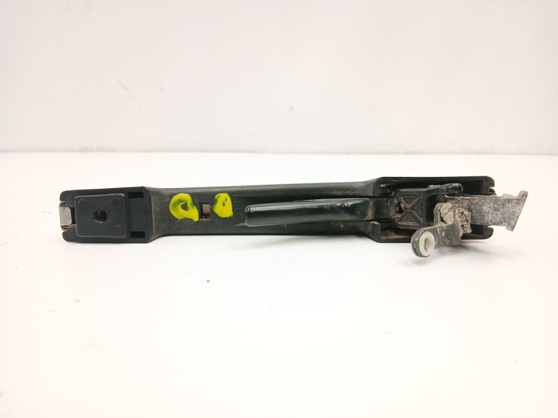 Recambio de manilla delantera derecha para volvo 760 (704, 764) 2.8 referencia OEM IAM 6846645  
